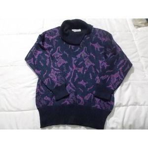 Vintage Cristina Faroli womens sweater with shoulder pads